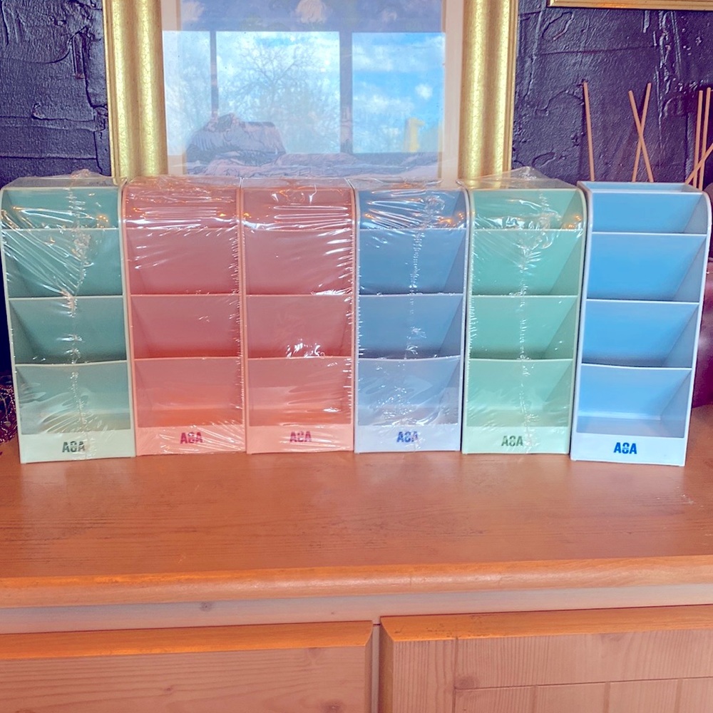 Lot of 6 organizers